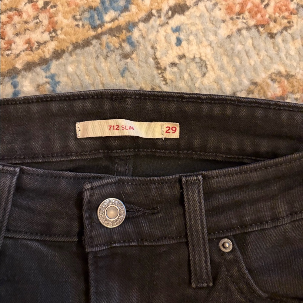 Classic Black Women's Levi’s Jeans - Picture 2 of 7
